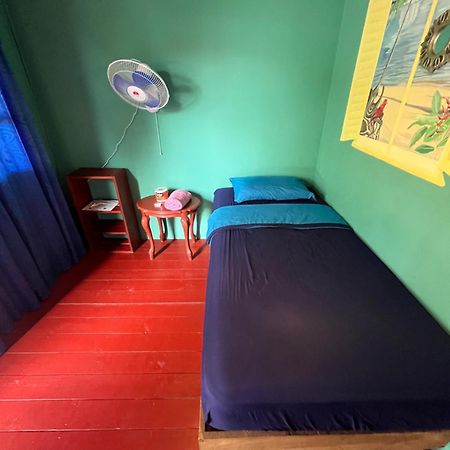 Valerie Emanuel Apartments Bocas del Toro Extérieur photo