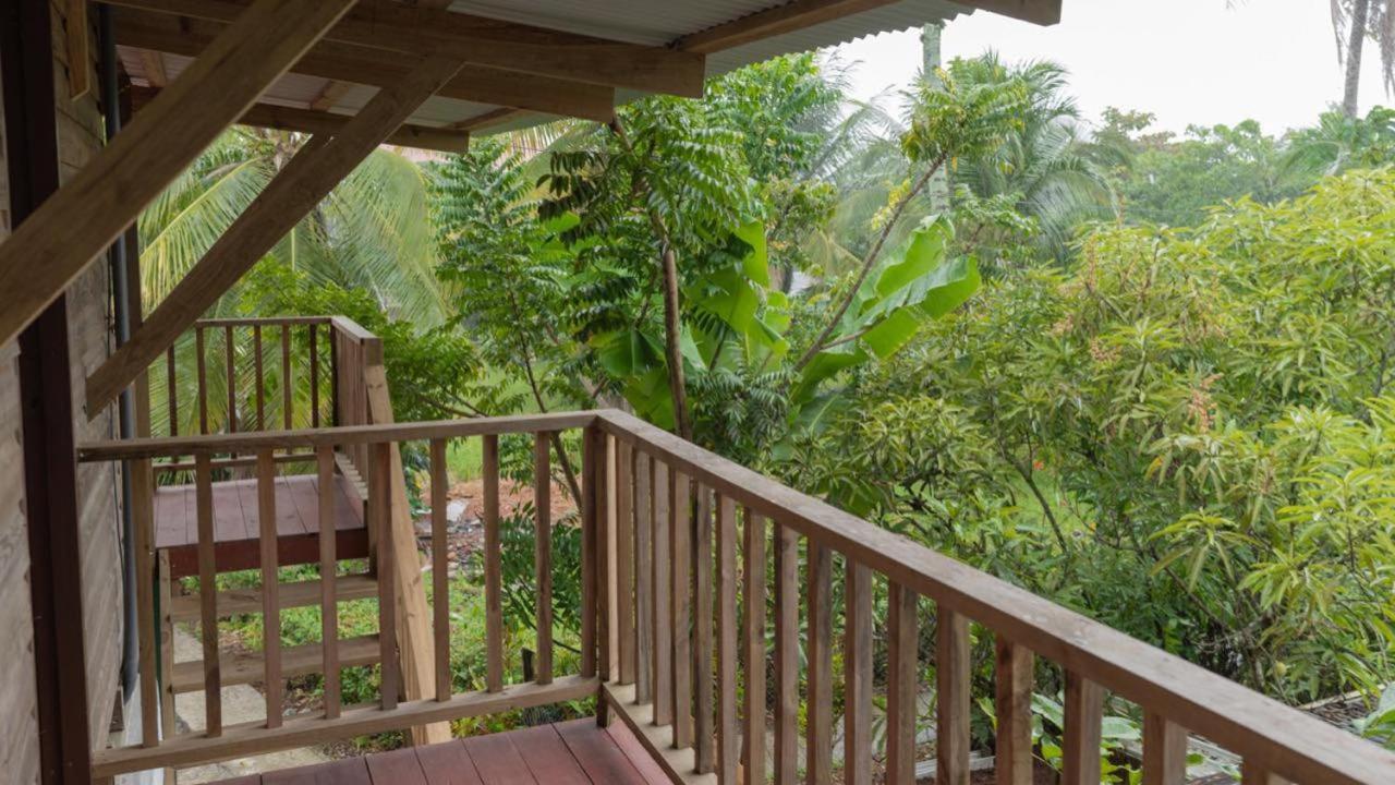 Valerie Emanuel Apartments Bocas del Toro Extérieur photo