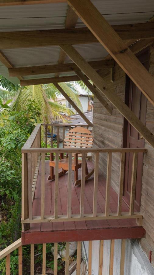 Valerie Emanuel Apartments Bocas del Toro Extérieur photo