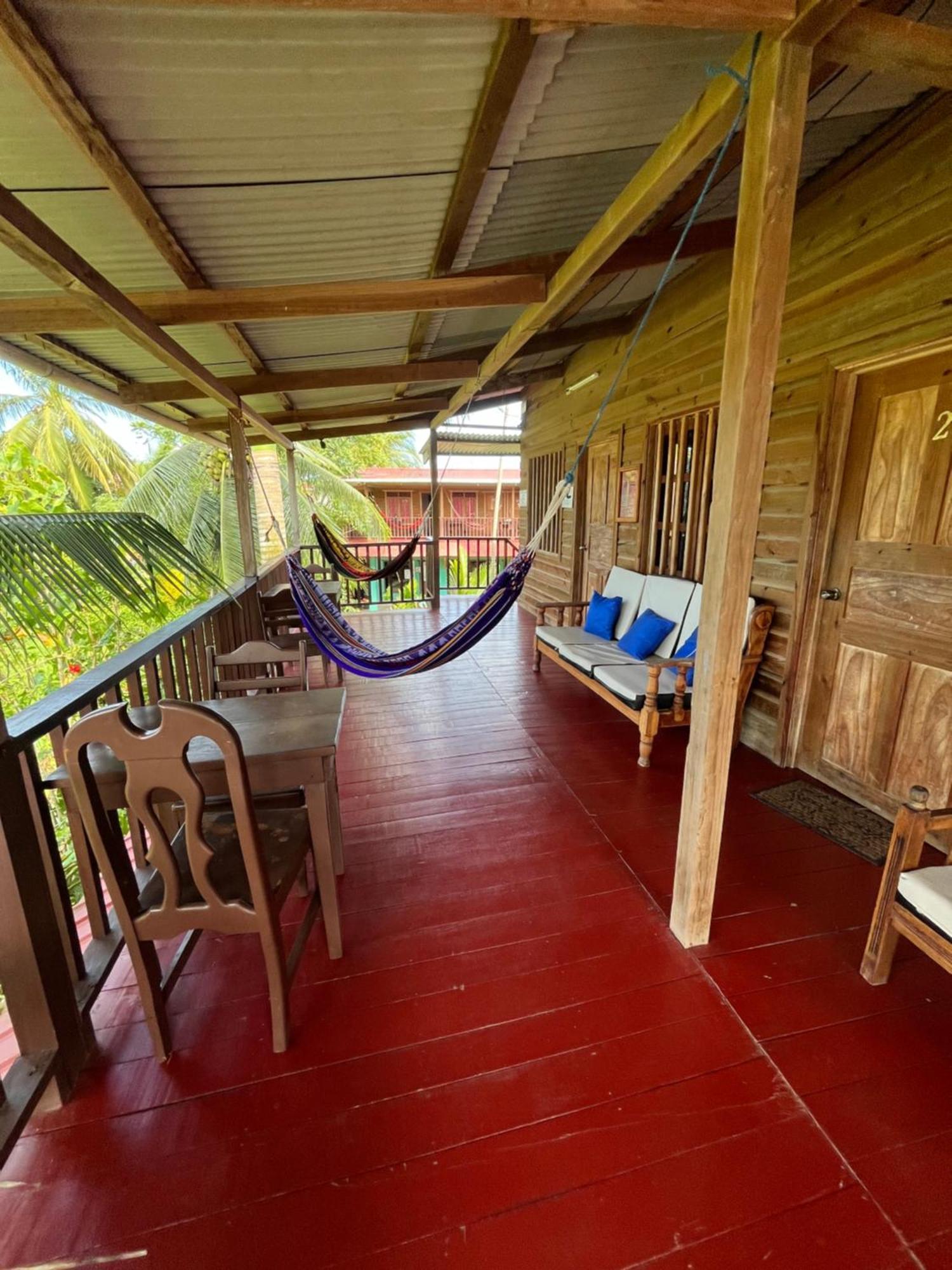 Valerie Emanuel Apartments Bocas del Toro Extérieur photo