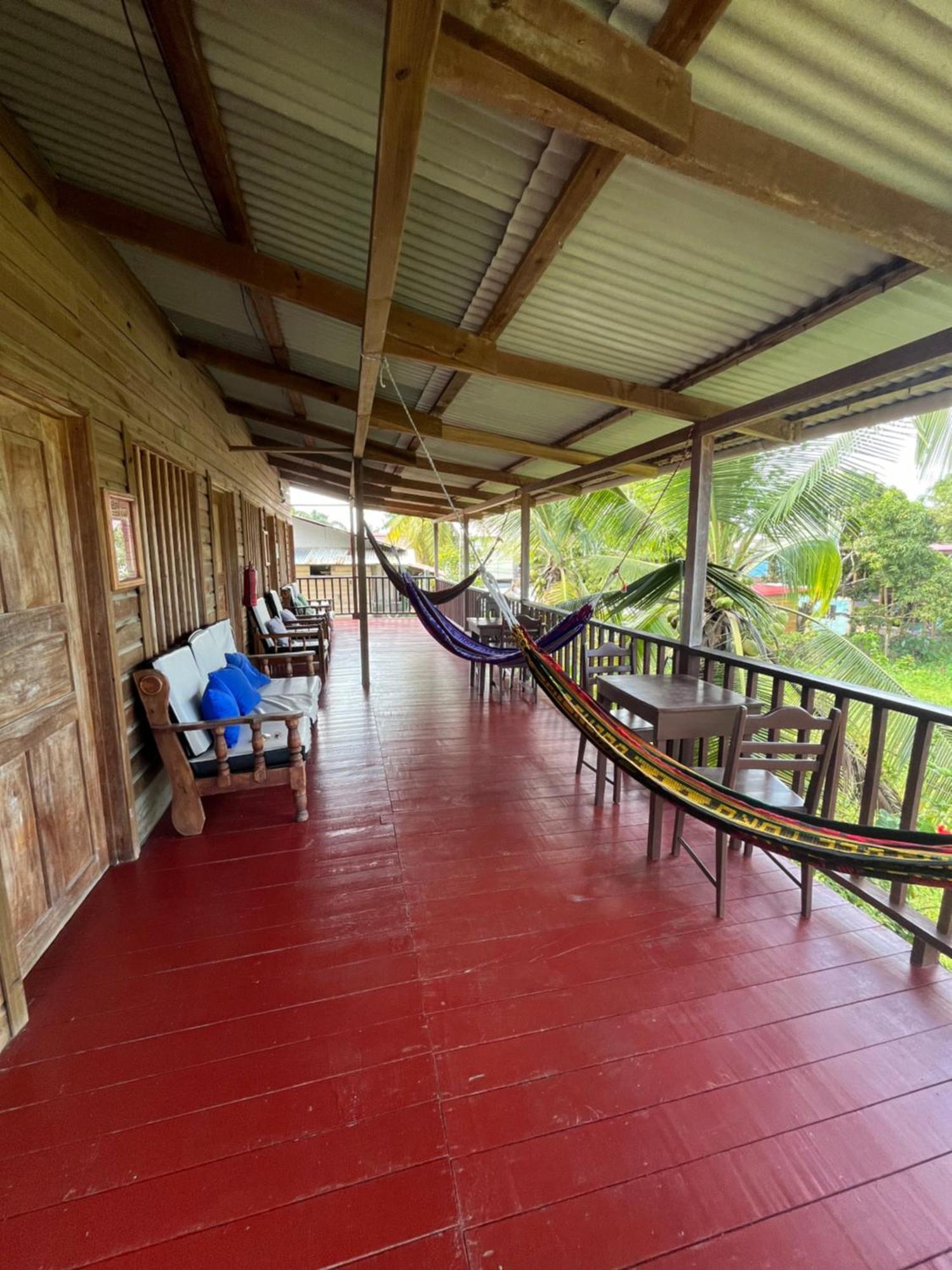Valerie Emanuel Apartments Bocas del Toro Extérieur photo