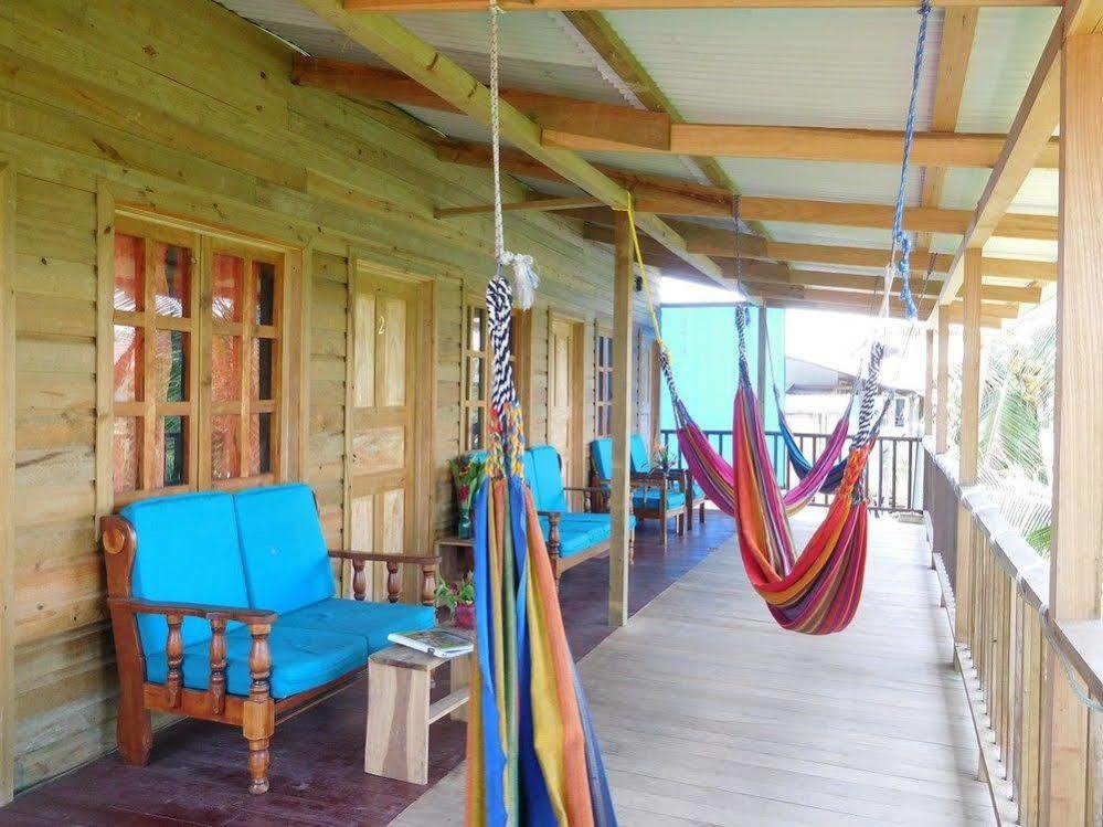 Valerie Emanuel Apartments Bocas del Toro Extérieur photo