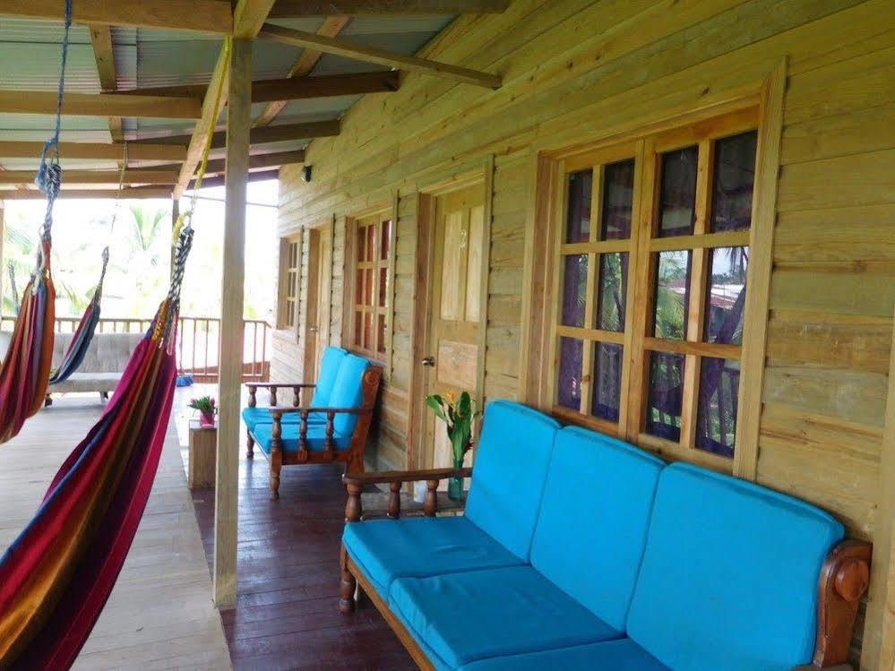 Valerie Emanuel Apartments Bocas del Toro Extérieur photo