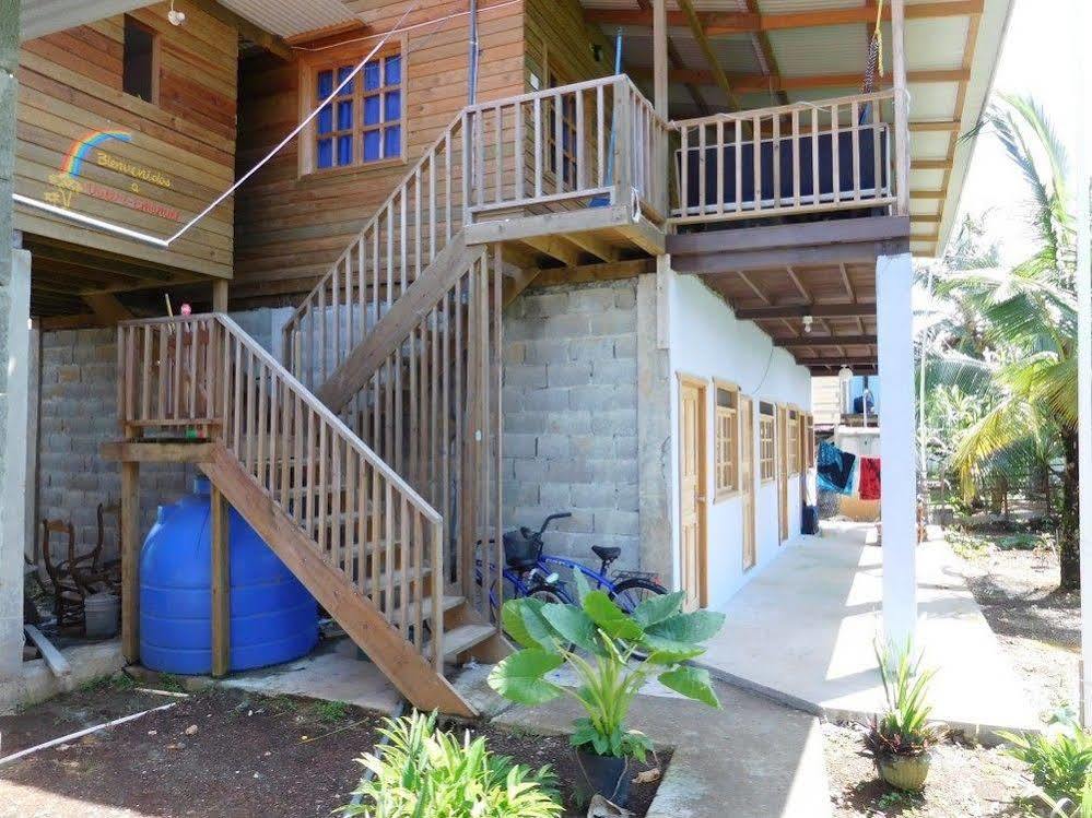 Valerie Emanuel Apartments Bocas del Toro Extérieur photo